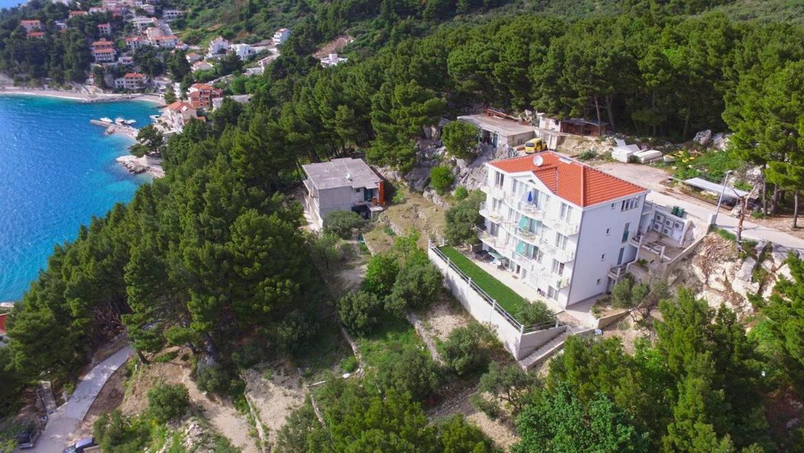 Villa Issea Brela Exteriör bild
