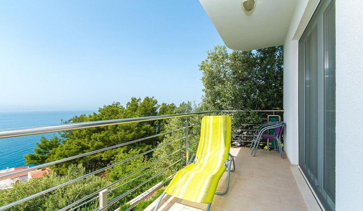 Villa Issea Brela Exteriör bild