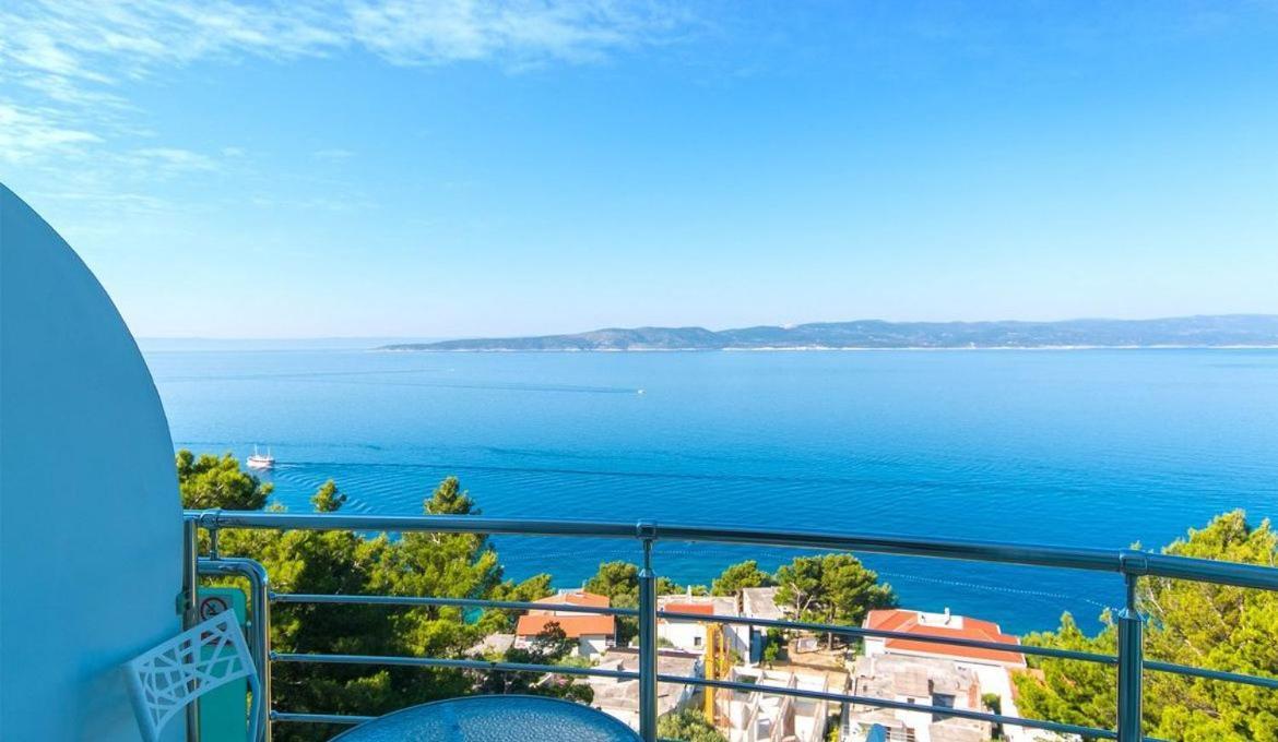 Villa Issea Brela Exteriör bild